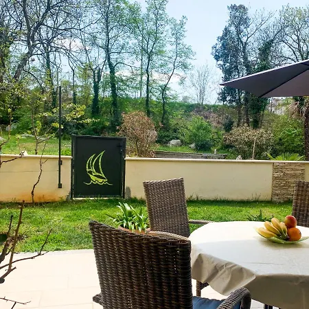 Garden شقة بوريتش